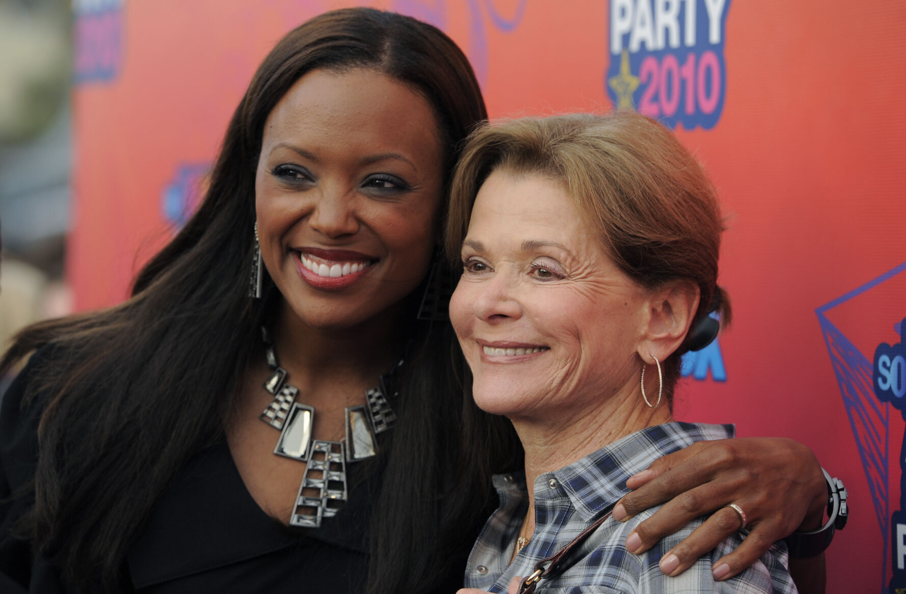 Aisha Tyler, Jessica Walter